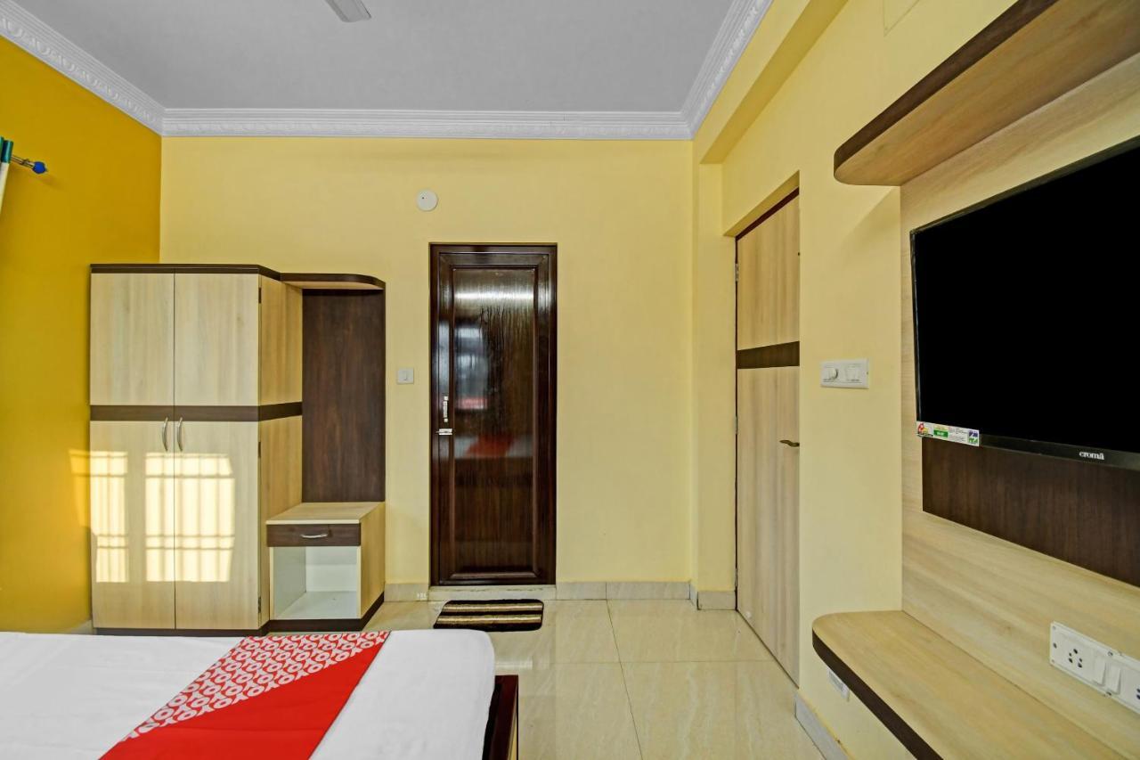 Oyo Flagship 84655 S S Guest House Kolkata Exterior photo